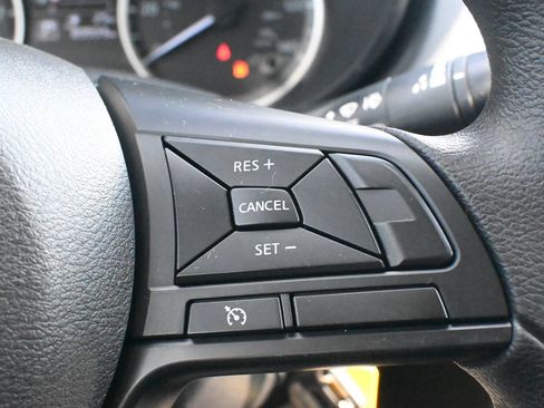 Used 2023 Nissan Versa S FWD image 14