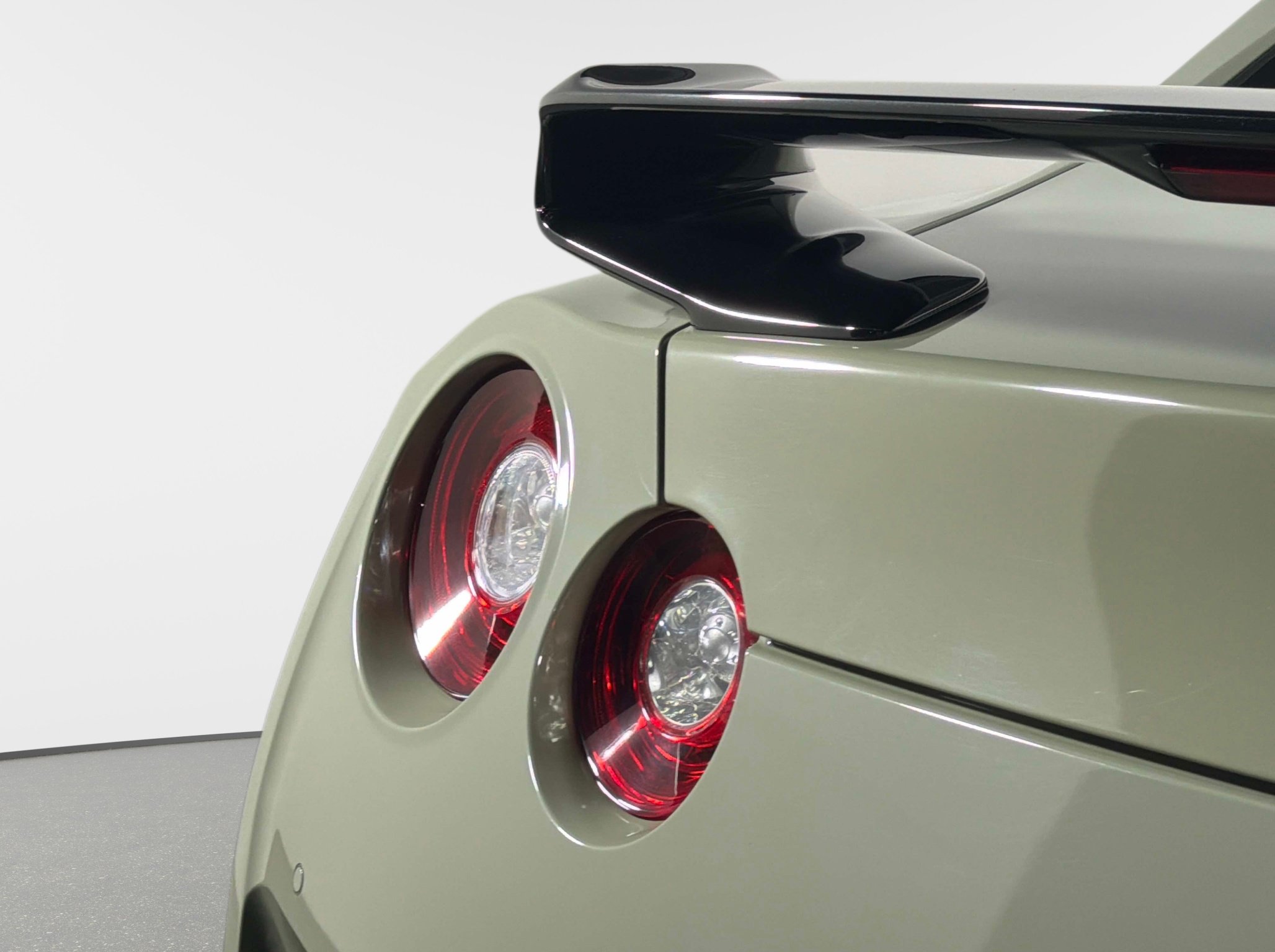 Used 2021 Nissan GT-R Premium AWD/4WD image 11