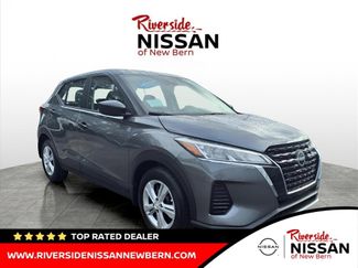 New 2025 Nissan Kicks Play S image 1