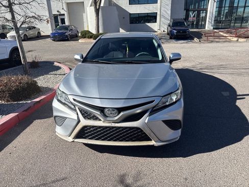 Used 2018 Toyota Camry L image 20