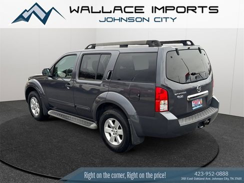 Used 2011 Nissan Pathfinder SV w/ Protection Pkg image 3