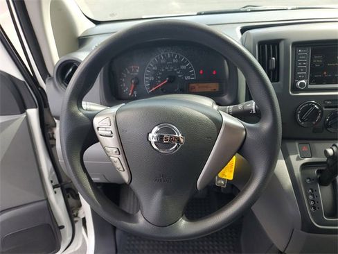 Used 2020 Nissan NV200 S image 12