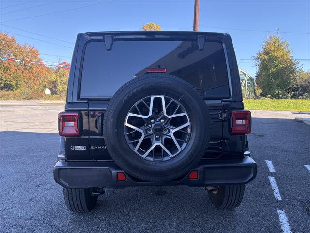 Certified 2026 Jeep Wrangler Unlimited Sahara AWD/4WD image 9