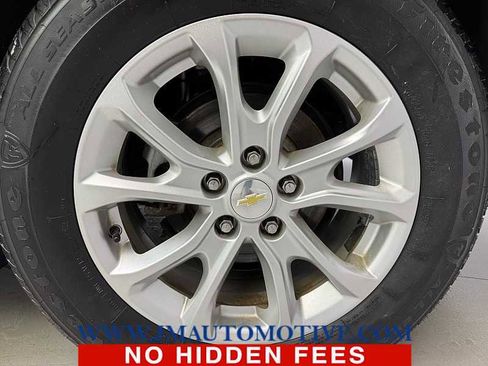 Used 2021 Chevrolet Equinox LS image 9