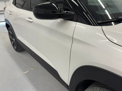 Used 2021 Chevrolet TrailBlazer RS w/ Technology Package FWD image 34