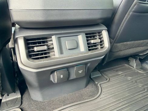 Used 2025 Ford F150 Lariat AWD/4WD image 20