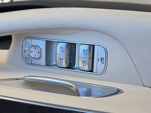 Used 2020 Mercedes-Benz GLS 450 4MATIC image 27