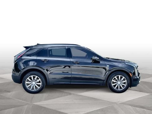 Used 2022 Cadillac XT4 Sport w/ Enhanced Visibility Package FWD image 9