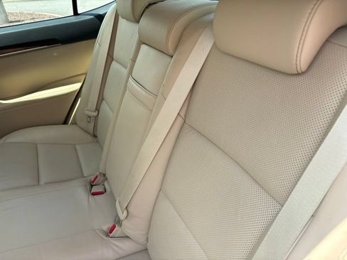 Used 2013 Lexus ES 350 w/ Luxury Pkg FWD image 4