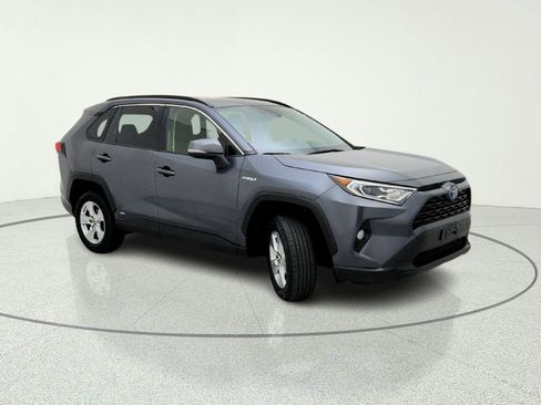 Used 2019 Toyota RAV4 XLE w/ Convenience Package AWD/4WD image 5