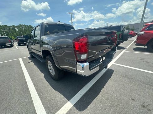 Used 2019 Toyota Tacoma SR5 RWD image 6