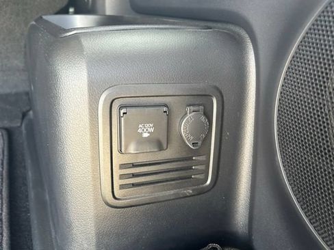 Used 2023 Toyota 4Runner Limited AWD/4WD image 13