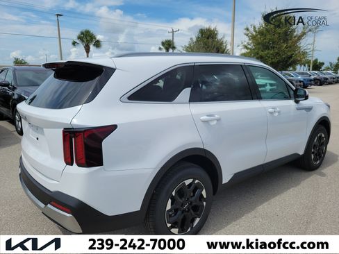 New 2026 Kia Sorento S FWD image 9