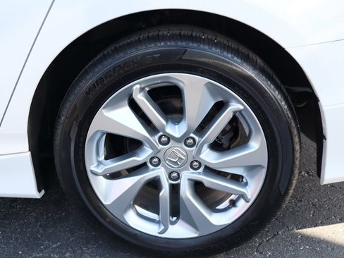 Used 2018 Honda Accord LX image 40
