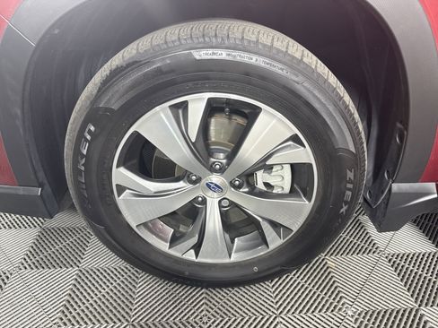 Used 2023 Subaru Ascent Premium w/ Convenience Package image 11