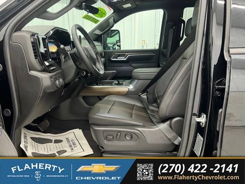 Used 2026 Chevrolet Silverado 2500 High Country w/ Midnight Edition AWD/4WD image 7