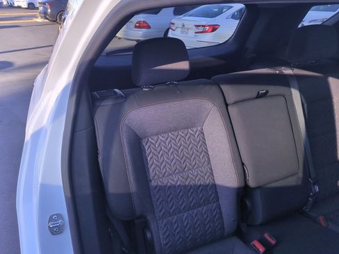 Used 2024 Chevrolet Equinox LT image 33