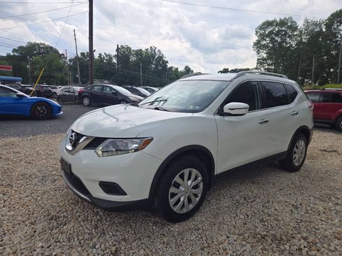 Used 2016 Nissan Rogue S w/ Appearance Package AWD/4WD image 2