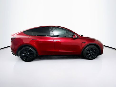 Used 2024 Tesla Model Y Long Range image 10