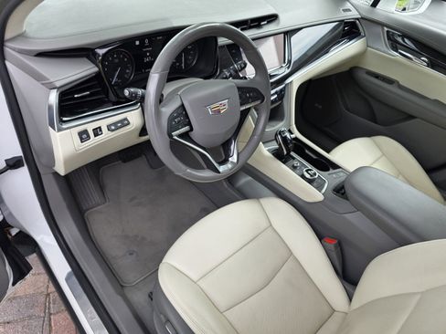 Used 2020 Cadillac XT6 Premium Luxury FWD image 12