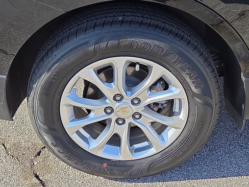 Used 2020 Chevrolet Equinox LS w/ LS Convenience Package image 7