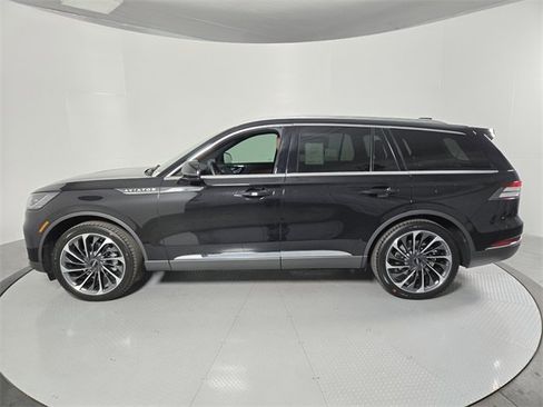 New 2026 Lincoln Aviator Reserve w/ Illumination Package image 8
