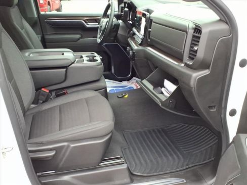 Certified 2024 Chevrolet Silverado 1500 LT AWD/4WD image 18