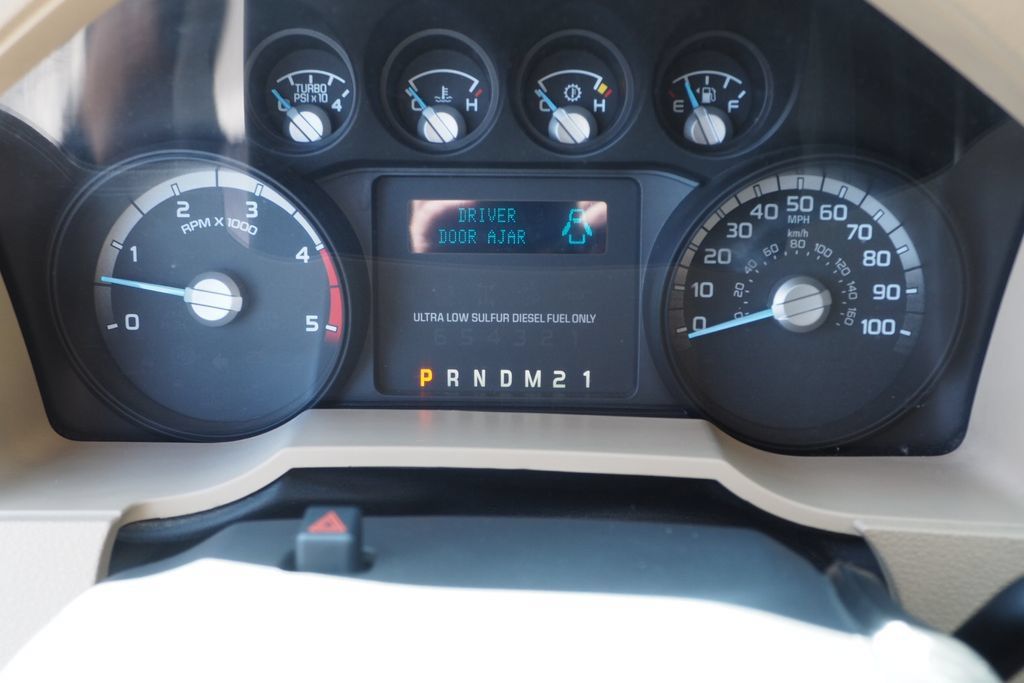Used 2015 Ford F250 XLT w/ Camper Package AWD/4WD image 24
