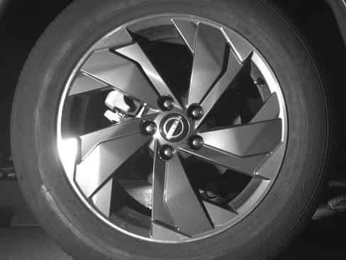 Used 2025 Nissan Rogue SV FWD image 15