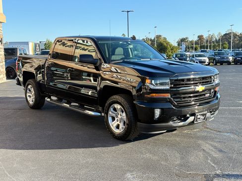 Used 2018 Chevrolet Silverado 1500 LT w/ All Star Edition image 6