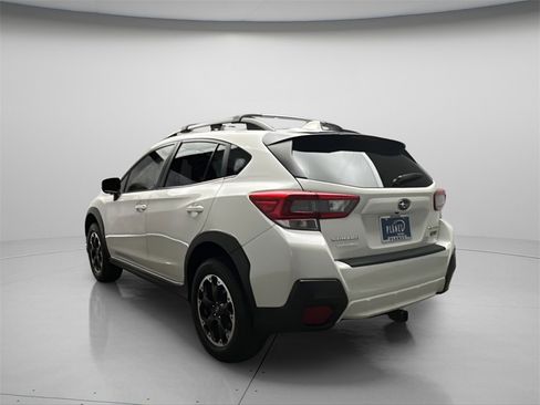 Used 2021 Subaru Crosstrek 2.0i Premium image 5