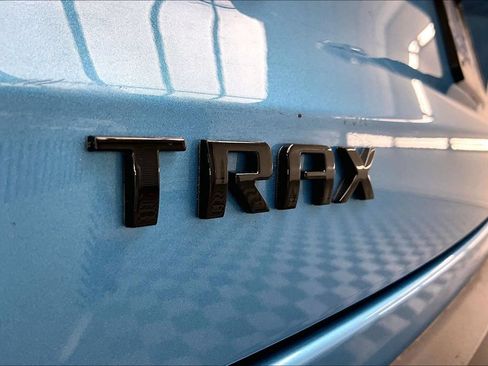 Used 2025 Chevrolet Trax RS w/ Driver Confidence Package FWD image 8
