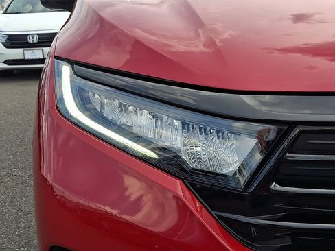 Used 2023 Honda Odyssey Sport image 9