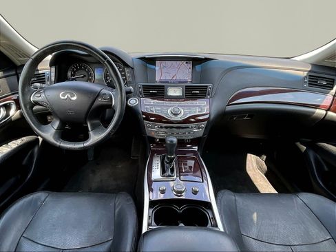 Used 2017 INFINITI Q70 3.7 AWD/4WD image 7