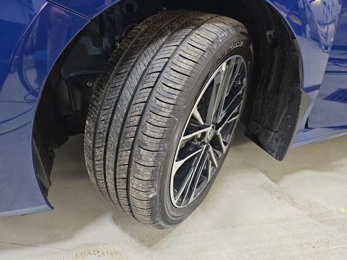 Used 2025 Toyota Camry XLE image 33