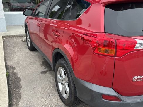 Used 2014 Toyota RAV4 XLE FWD image 6
