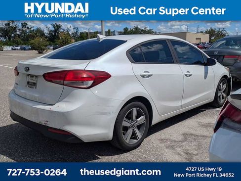 Used 2018 Kia Forte LX w/ LX Popular Package FWD image 2