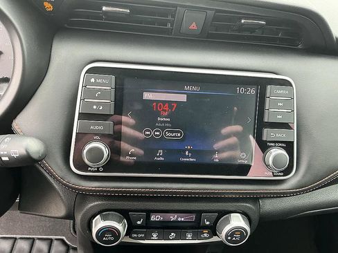 Certified 2020 Nissan Kicks SR w/ SR Premium Package FWD image 16