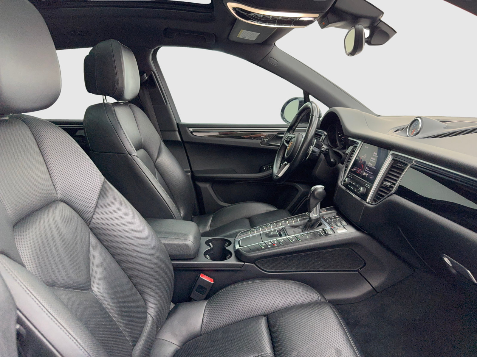 Used 2018 Porsche Macan Sport Edition AWD/4WD image 41