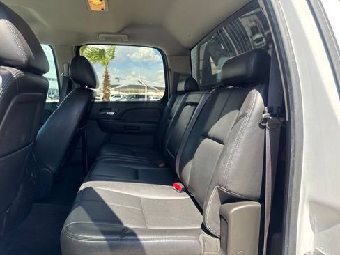 Used 2014 Chevrolet Silverado 2500 LTZ w/ LTZ Plus Package AWD/4WD image 9