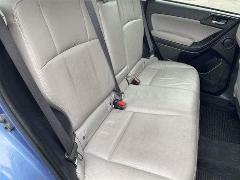 Used 2015 Subaru Forester 2.5i Limited AWD/4WD image 17