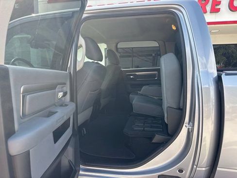 Used 2019 RAM 1500 Big Horn RWD image 19