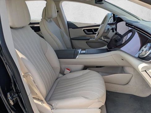 Used 2023 Mercedes-Benz EQS 580 4MATIC Sedan image 17