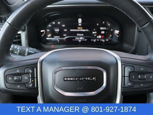 Used 2024 GMC Yukon XL Denali image 24