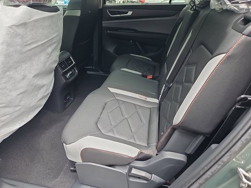 New 2026 Volkswagen Atlas Peak Edition AWD/4WD image 20