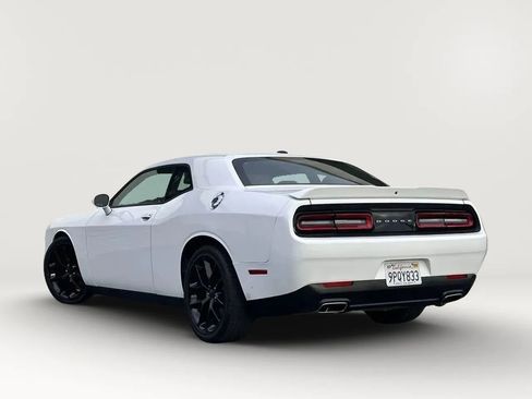 Used 2022 Dodge Challenger GT RWD image 5