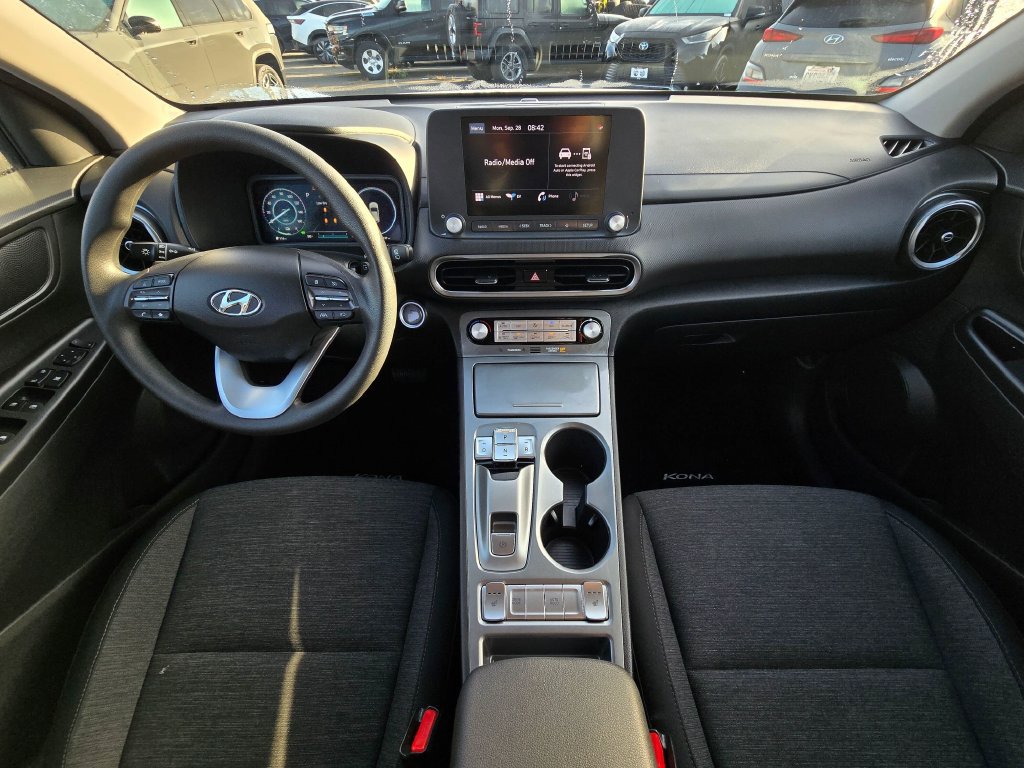 Used 2023 Hyundai Kona SE FWD image 17