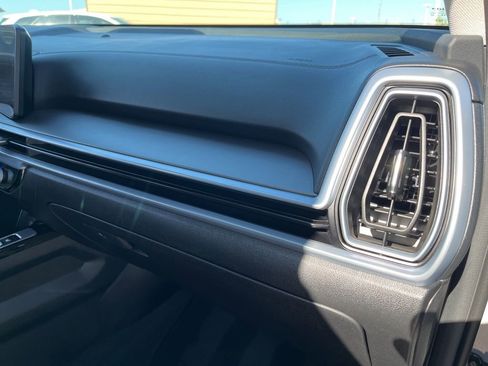 Used 2025 Kia Sorento SX image 29