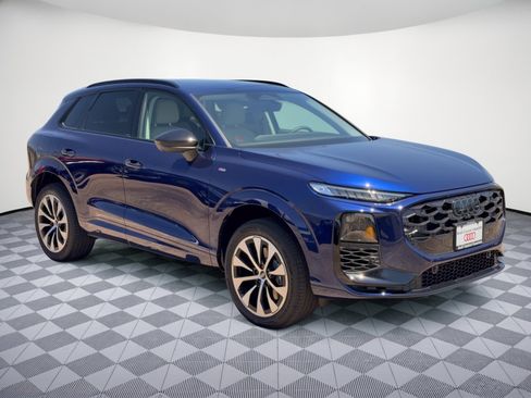 New 2026 Audi Q3 quattro 2.0T AWD/4WD image 7