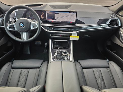 New 2026 BMW X6 xDrive40i w/ Executive Package image 10